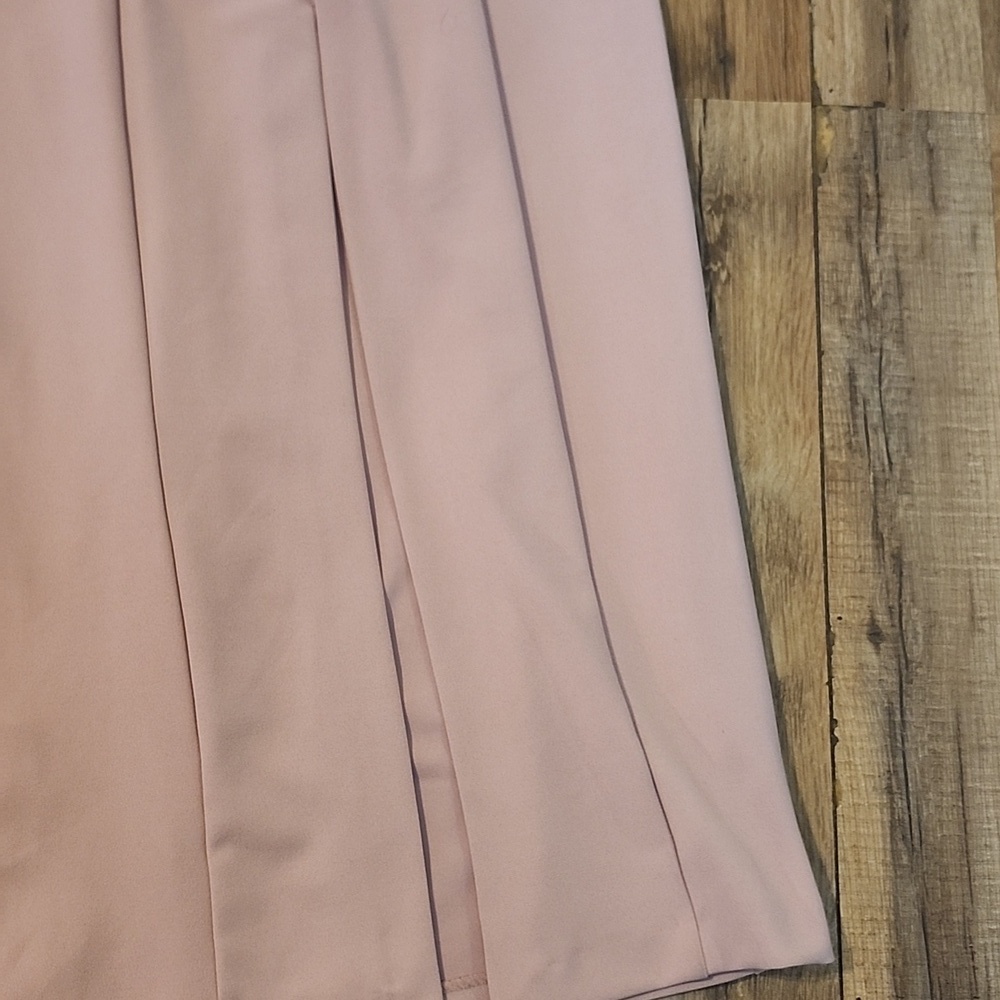 Zara Pink Midi Dress with Elegant Design - Picture 6 of 7